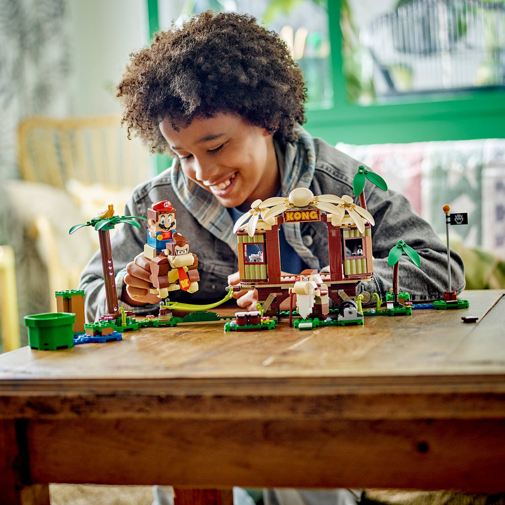 LEGO? Super Mario? Donkey Kong's Tree House Expansion Set