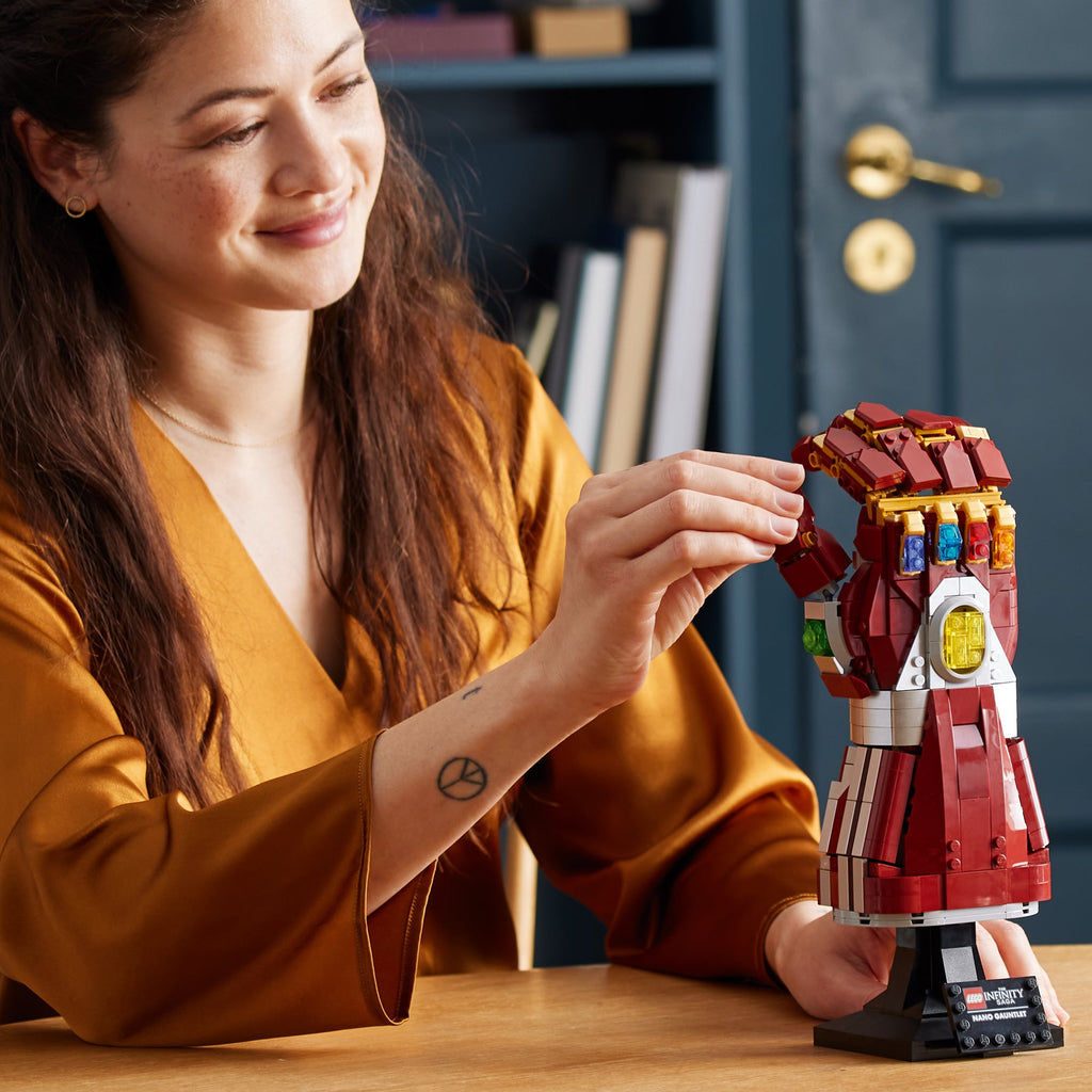 LEGO? Marvel Nano Gauntlet