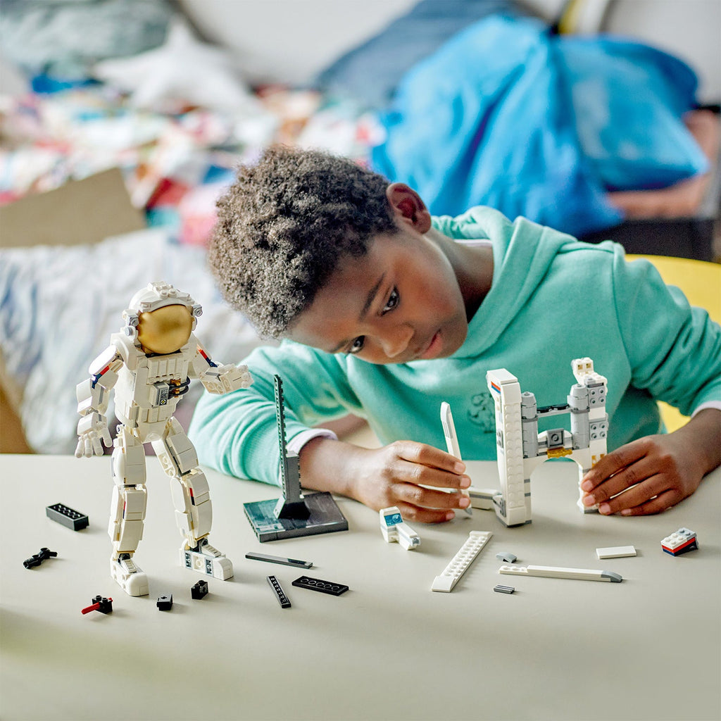 LEGO? Creator 3-in-1 Space?Astronaut