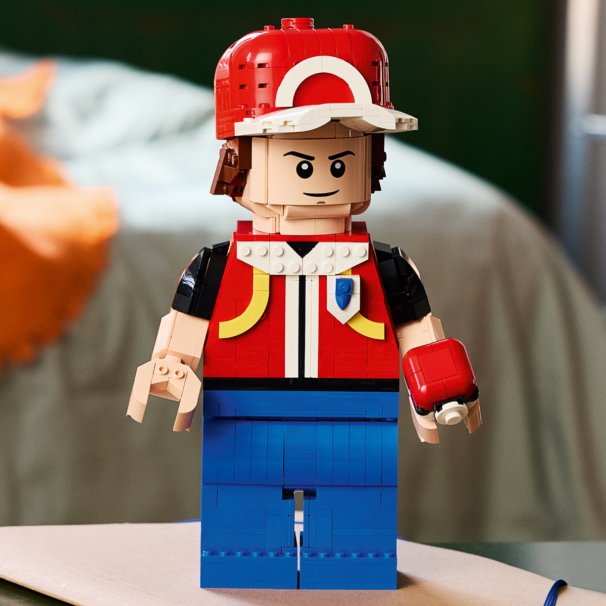LEGO? Pok¨¦mon? Up-Scaled Red Minifigure
