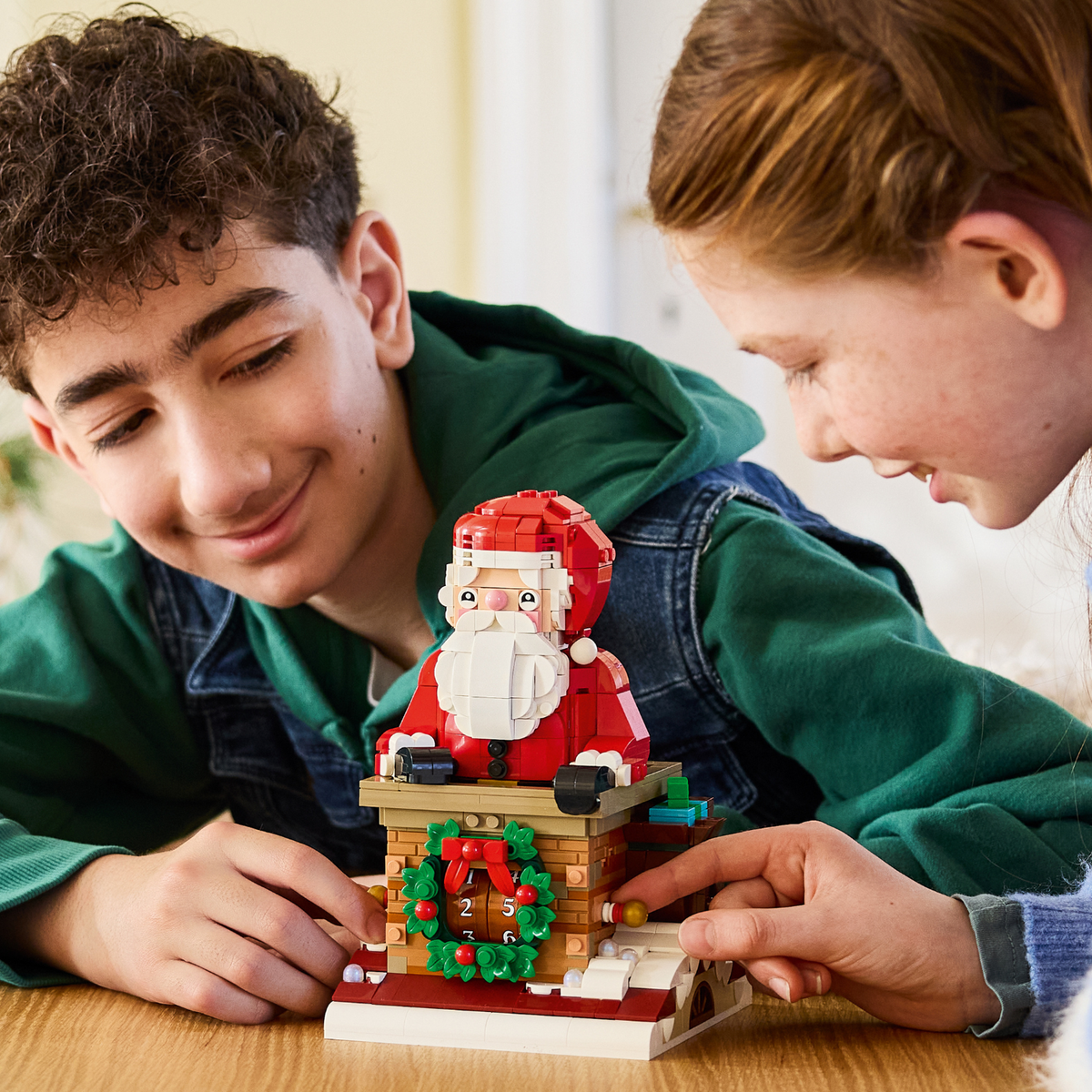 LEGO? Santa's Holiday Countdown