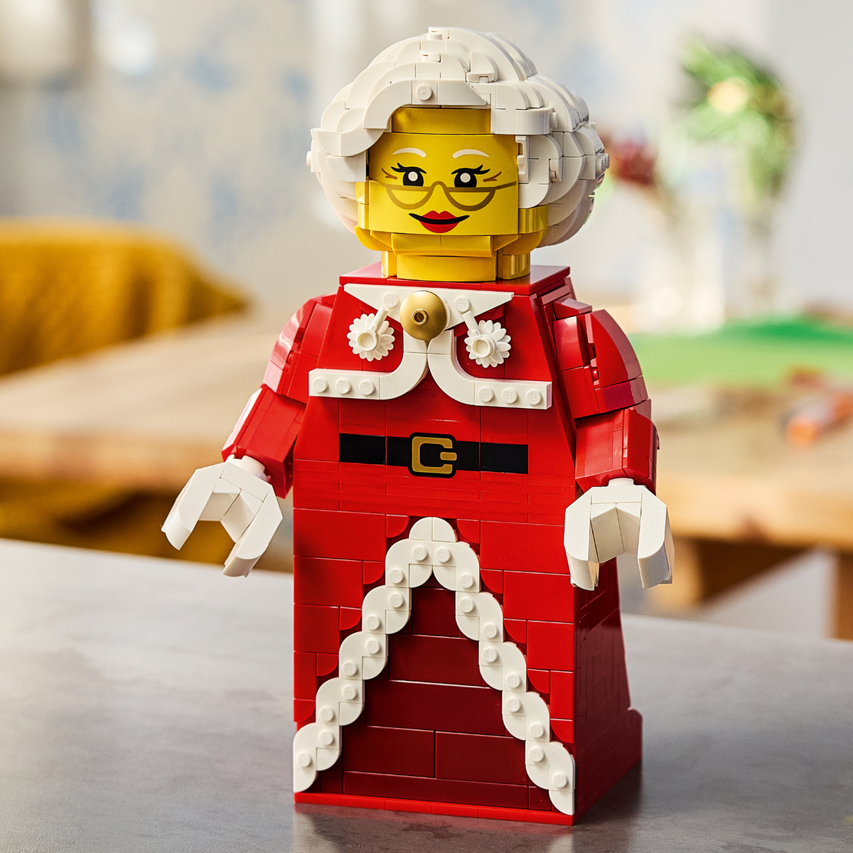 LEGO? Up-Scaled Mrs. Claus Minifigure