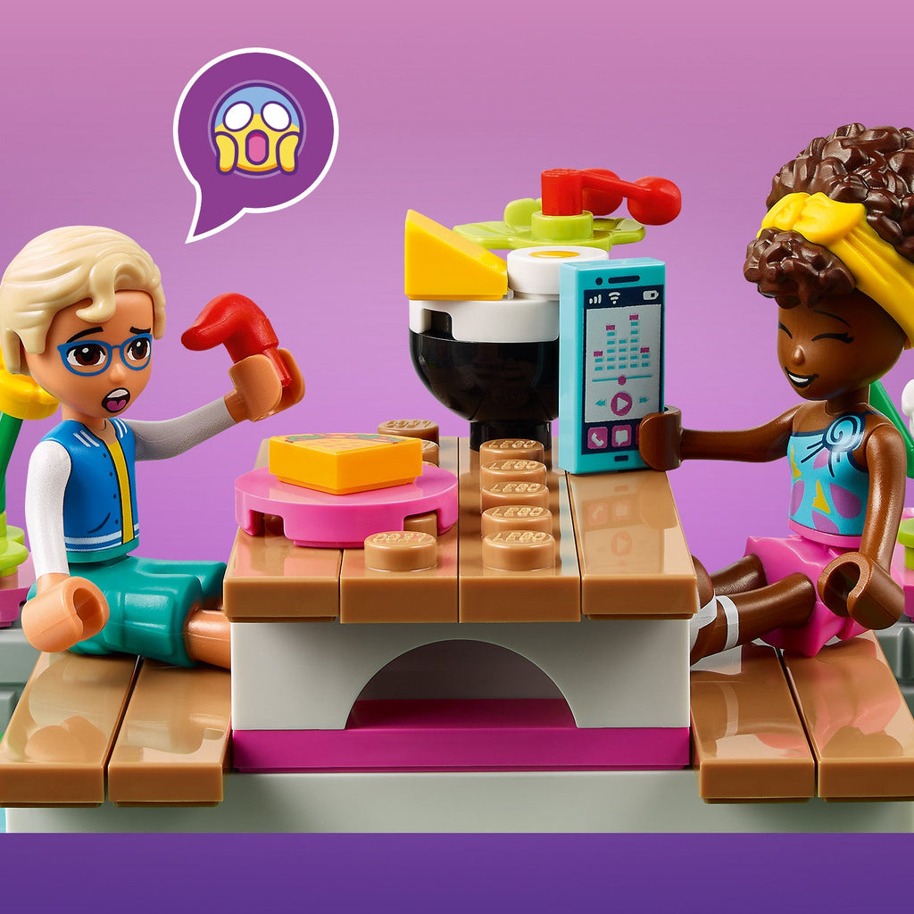 LEGO? Friends? Street Food Market