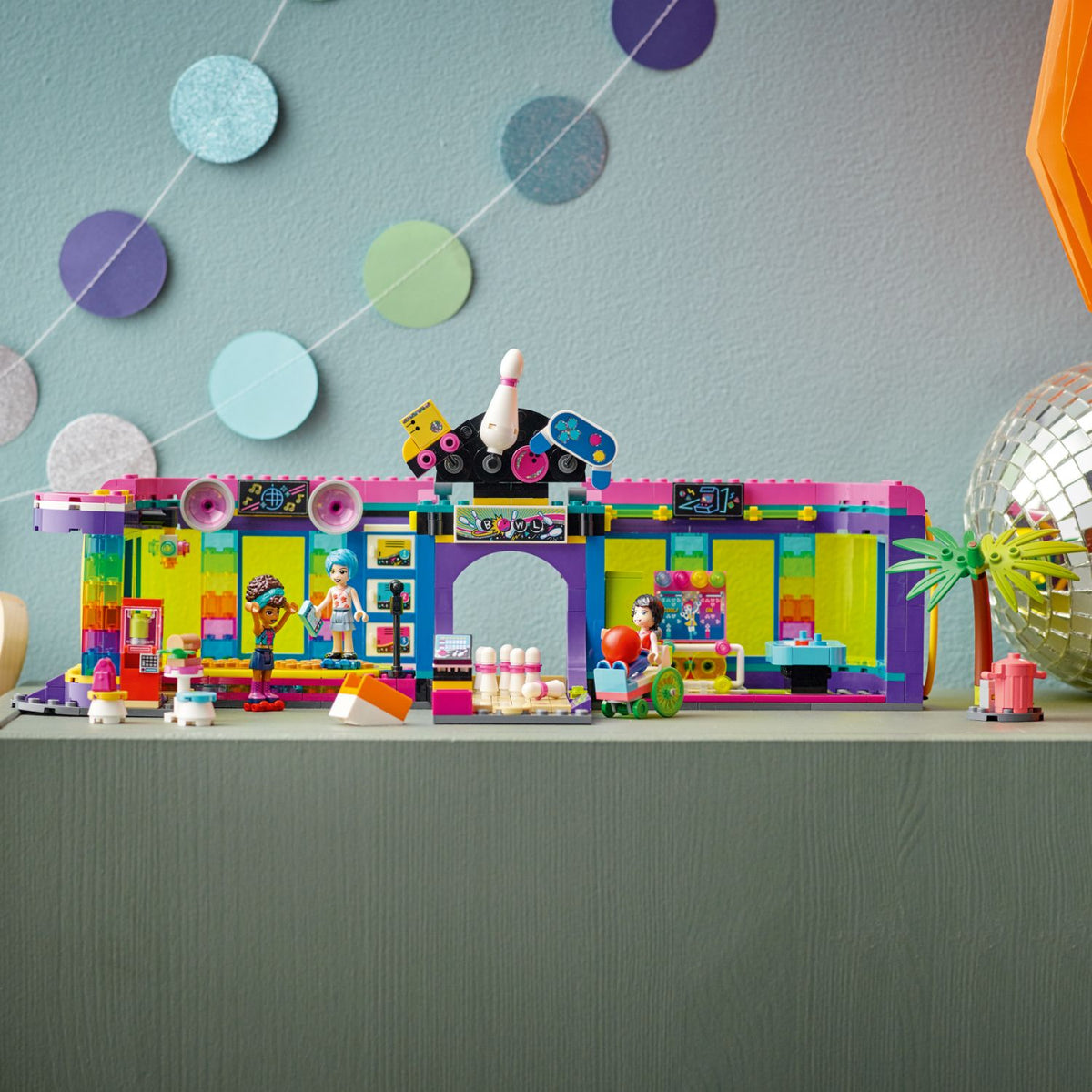 LEGO? Friends? Roller Disco Arcade