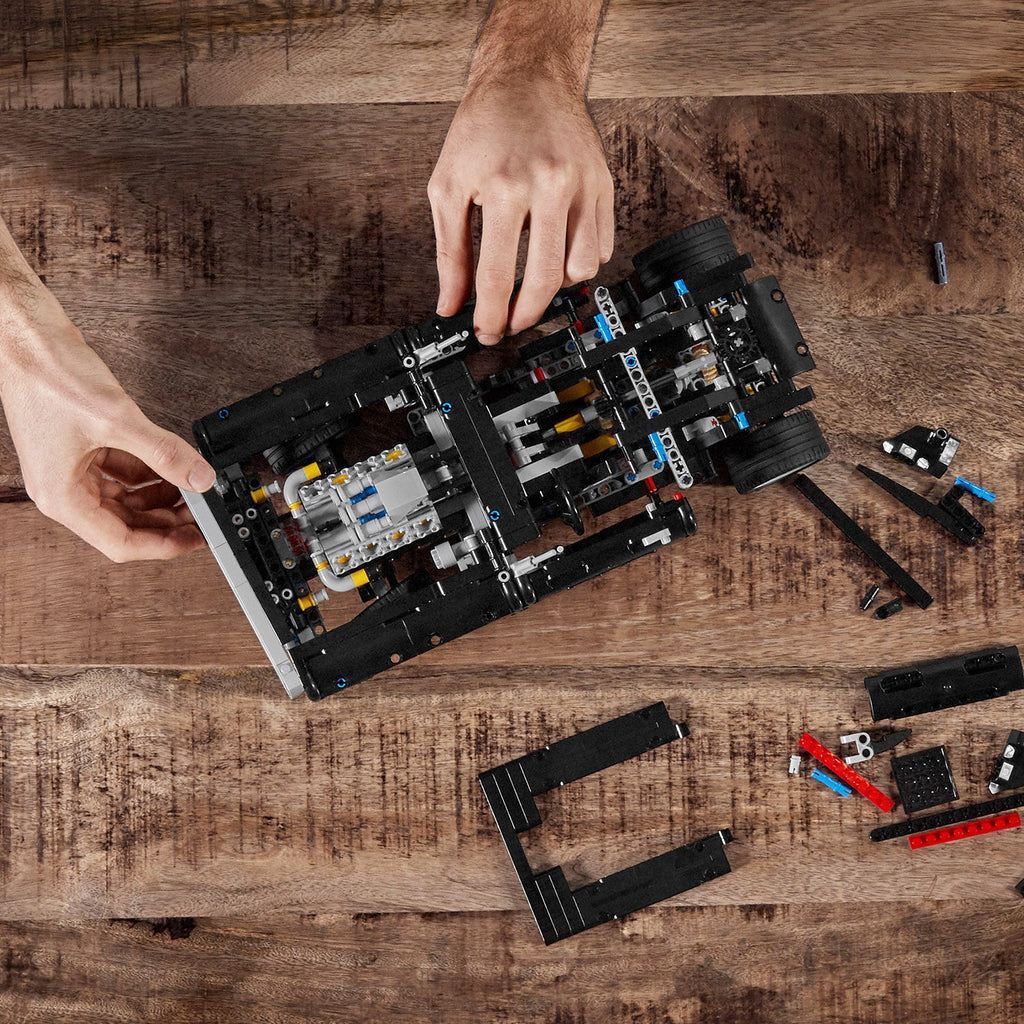 LEGO? Technic Doms Dodge Charger
