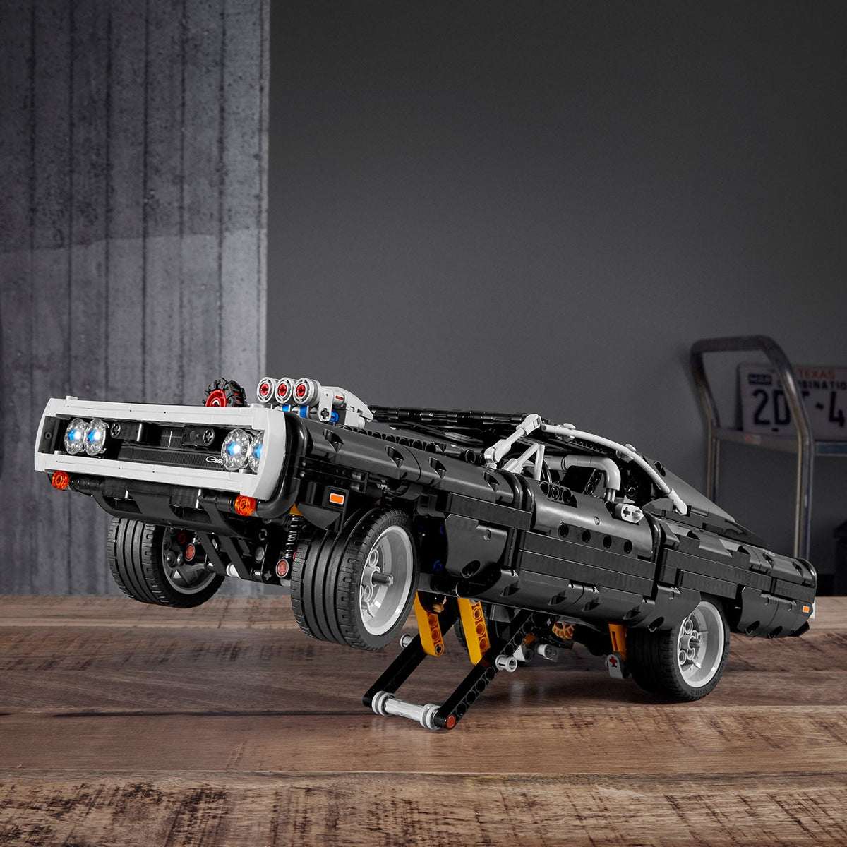 LEGO? Technic Doms Dodge Charger