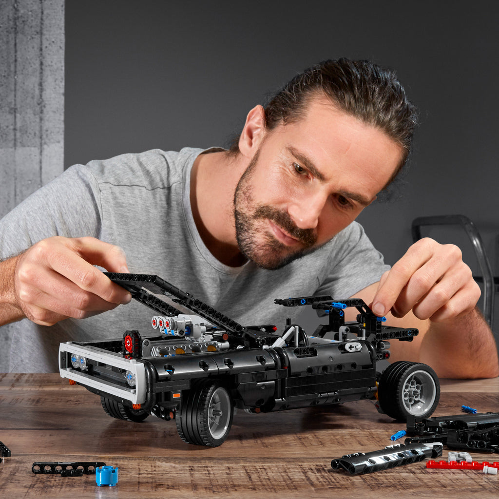 LEGO? Technic Doms Dodge Charger