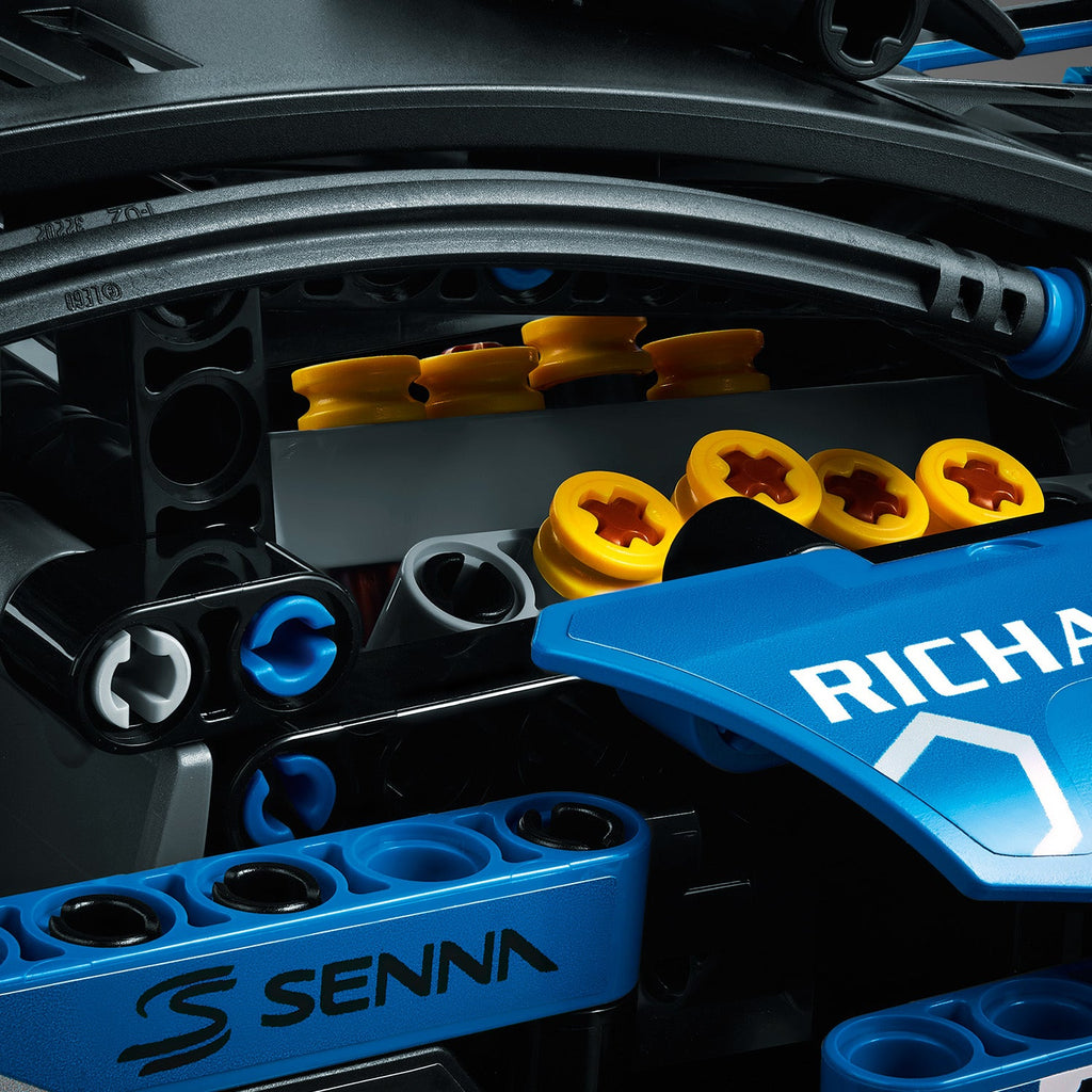 LEGO? Technic McLaren Senna GTR?