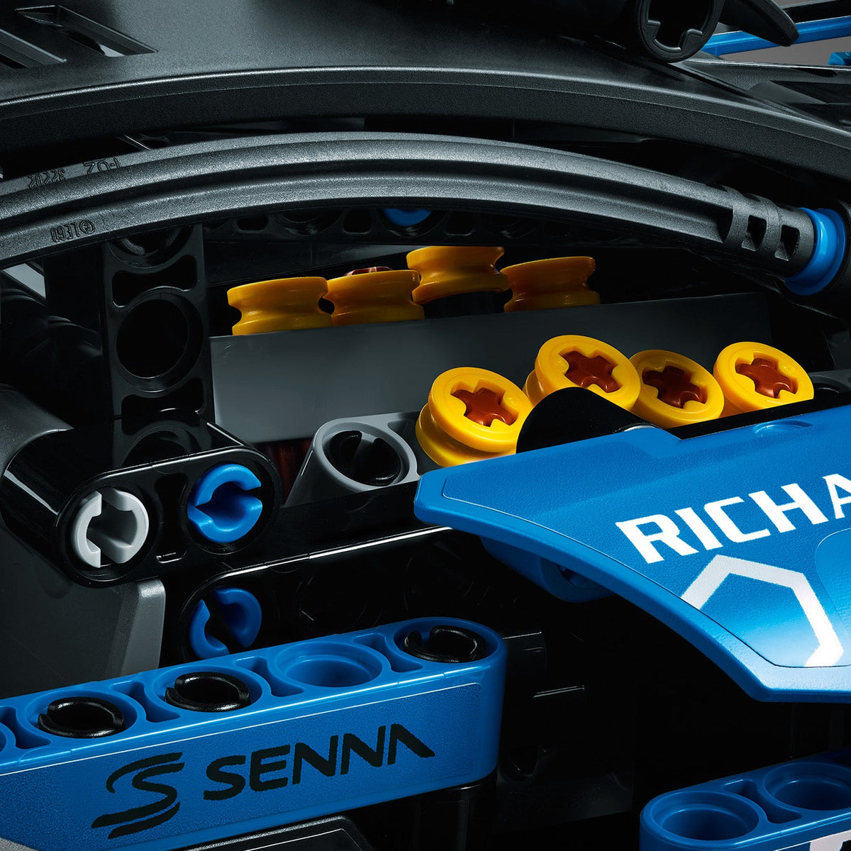 LEGO? Technic McLaren Senna GTR?