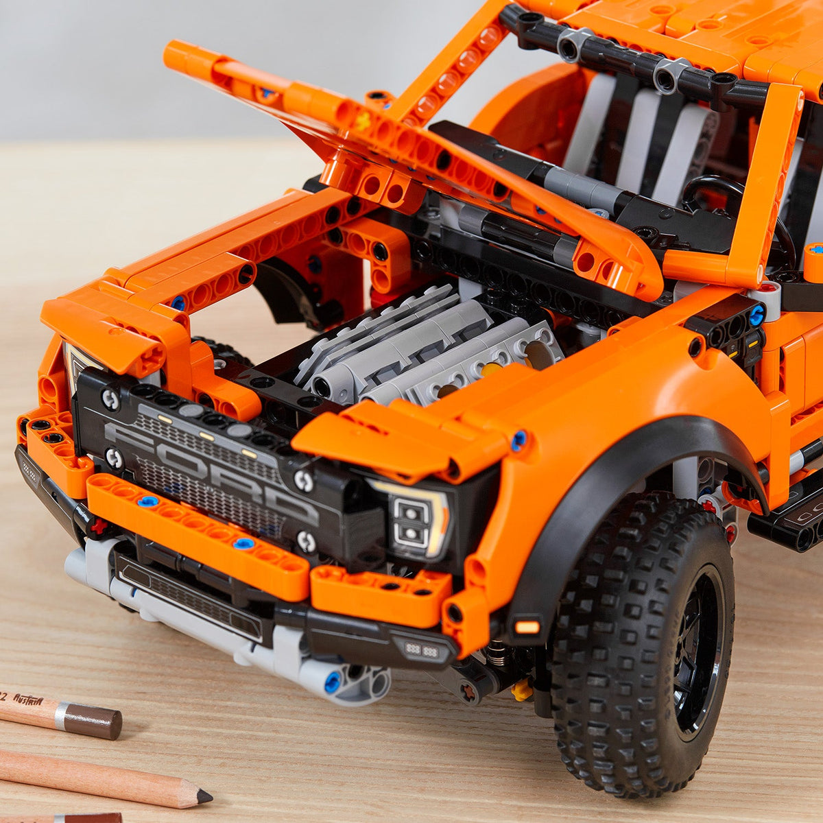 LEGO? Technic Ford F-150 Raptor