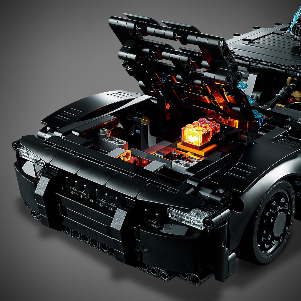 LEGO? Technic THE BATMAN - BATMOBILE?