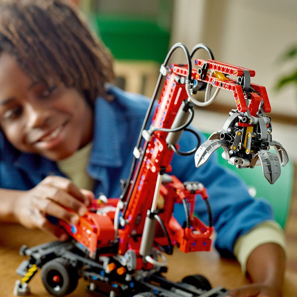 LEGO? Technic Material Handler
