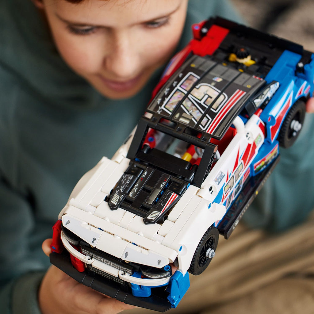 LEGO? Technic NASCAR? Next Gen Chevrolet Camaro ZL2
