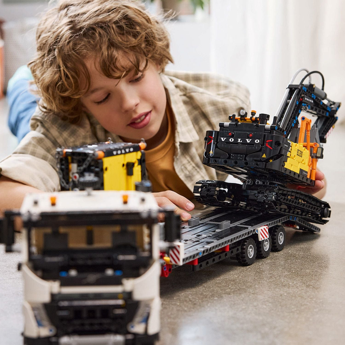 LEGO? Technic Volvo FMX Truck & EC230 Electric Excavator