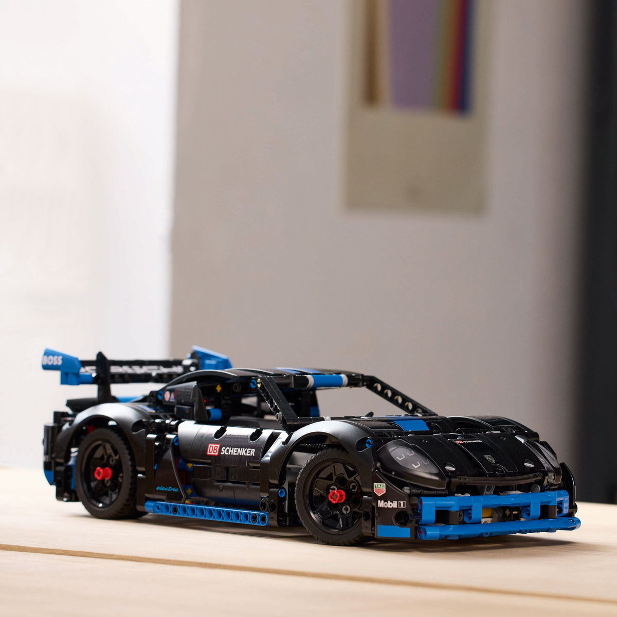 LEGO? Technic Porsche GT4 e-Performance Race Car