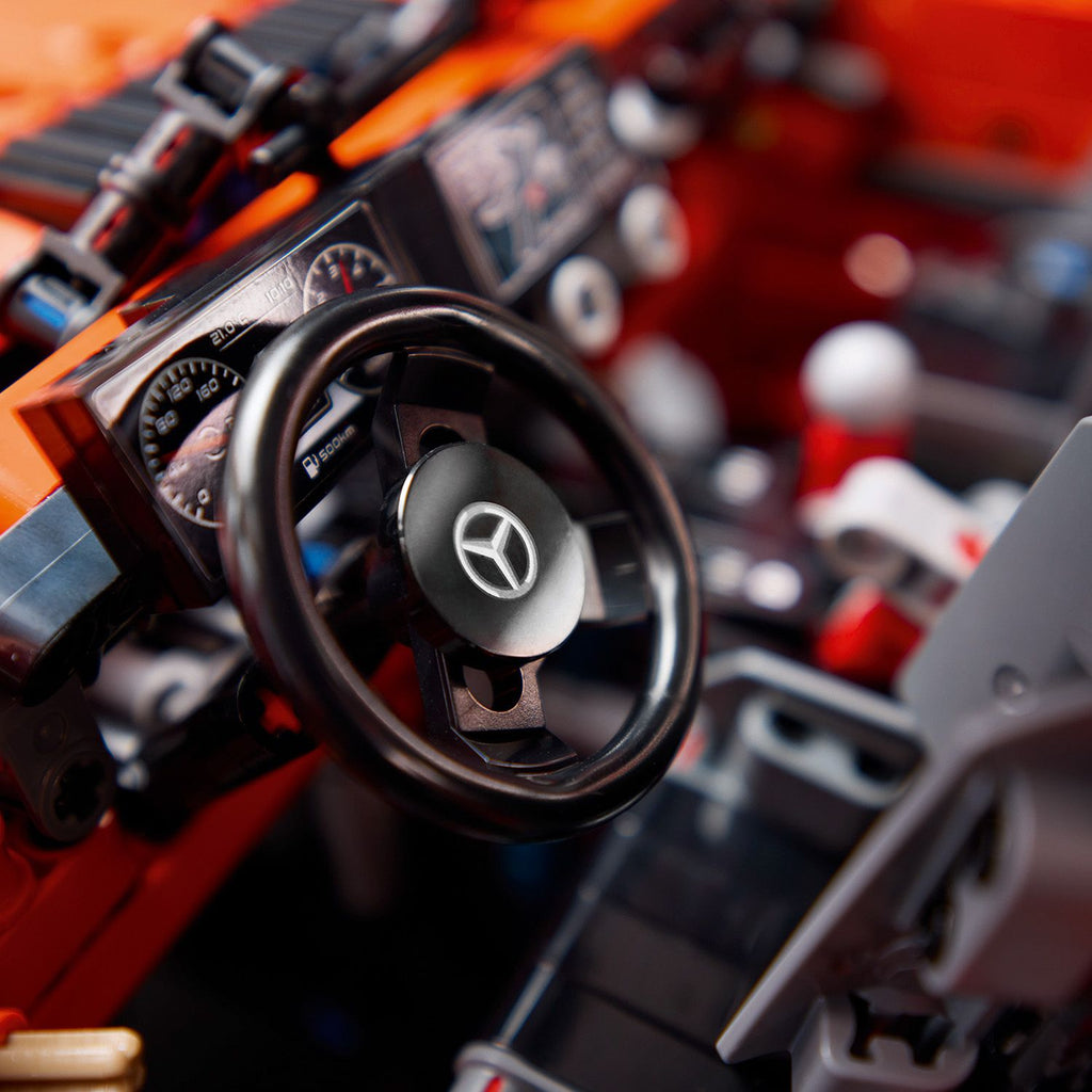 LEGO? Technic Mercedes-Benz G 500 PROFESSIONAL Line
