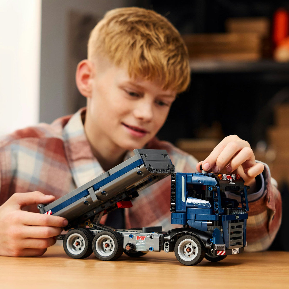 LEGO? Technic Tipping Dump Truck