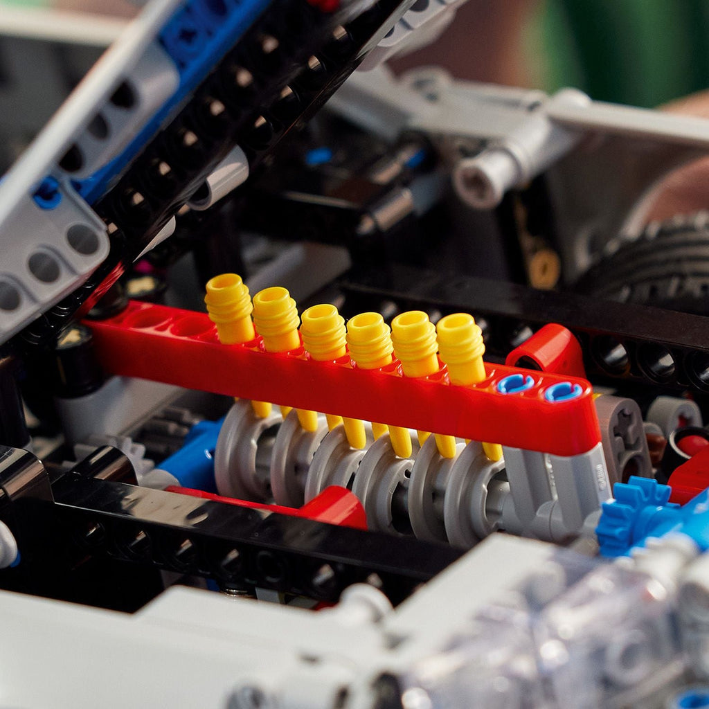 LEGO? Technic 2 Fast 2 Furious Nissan Skyline GT-R (R34) Car