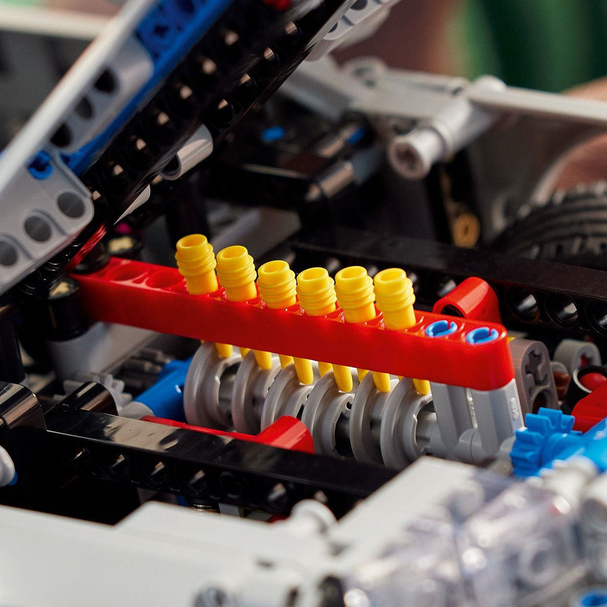 LEGO? Technic 2 Fast 2 Furious Nissan Skyline GT-R (R34) Car