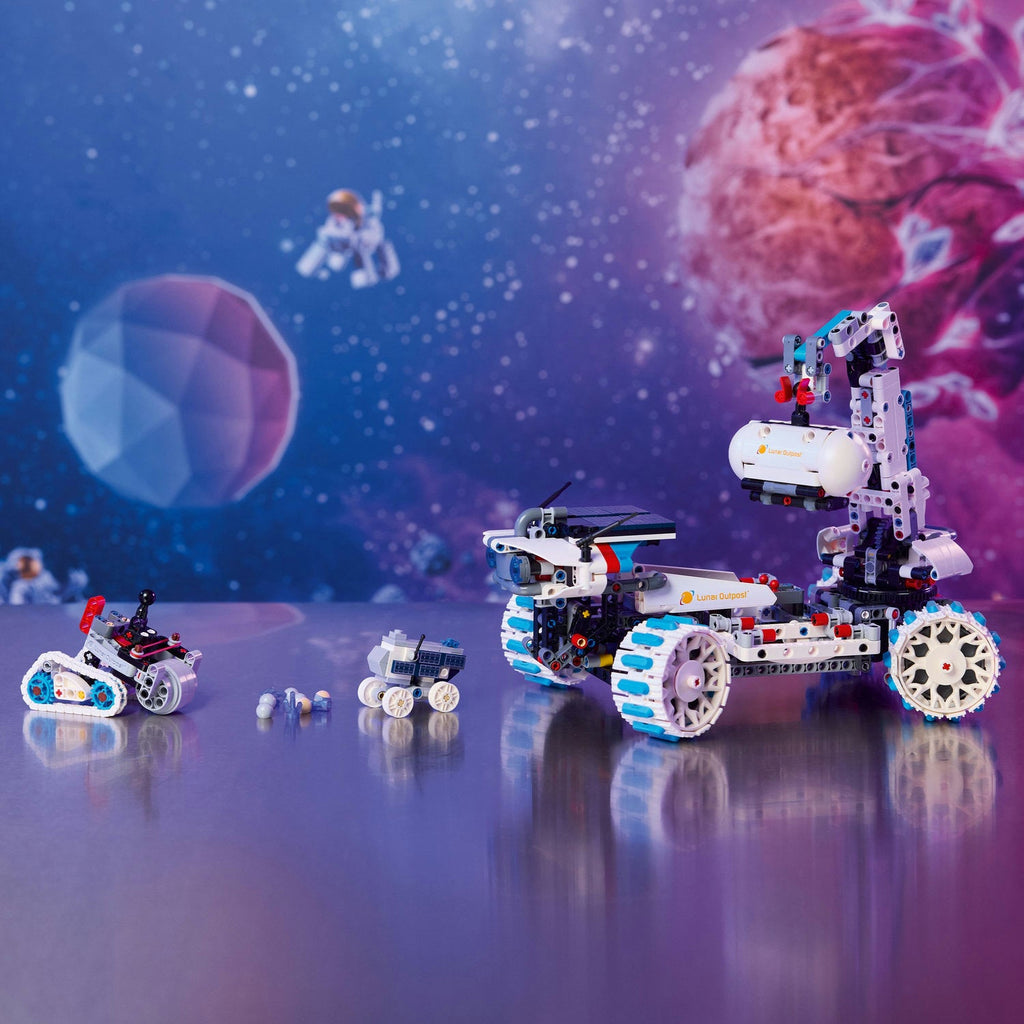 LEGO? Technic Lunar Outpost? Moon Rover Space Vehicle