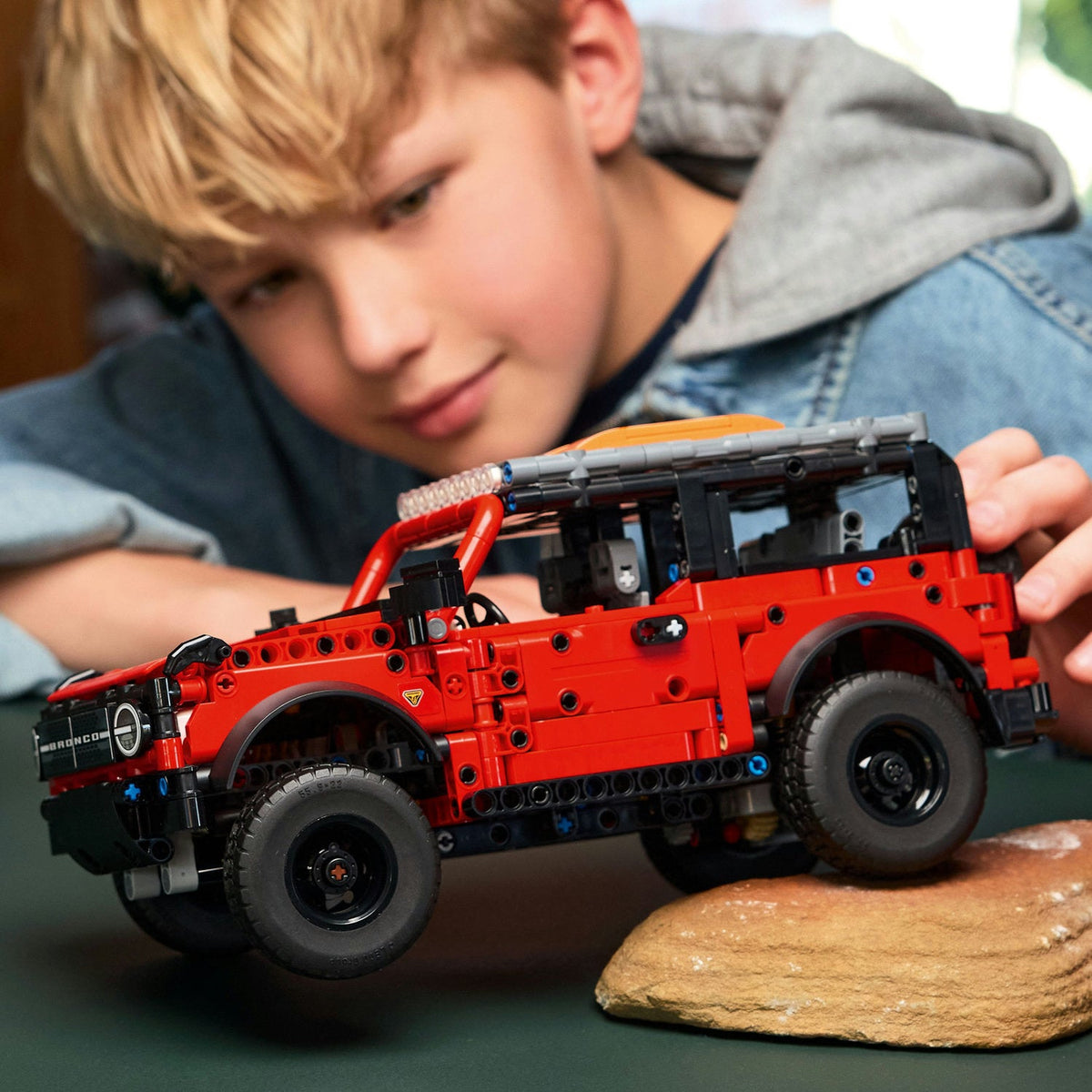 LEGO? Technic Ford Bronco? SUV