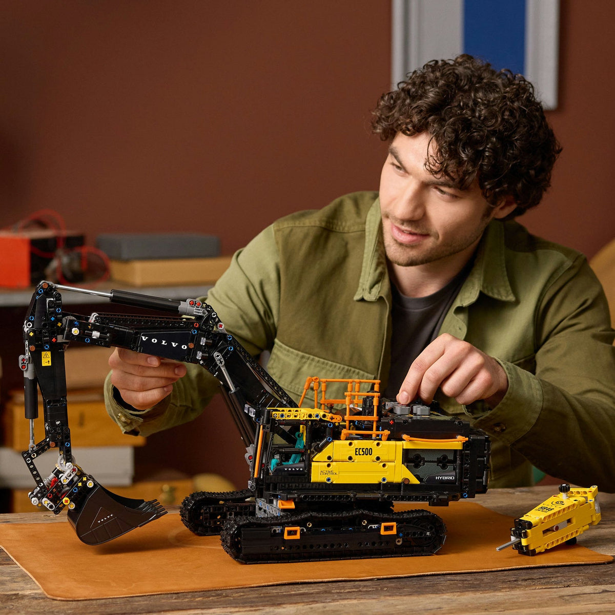 LEGO? Technic Volvo EC500 Hybrid Excavator