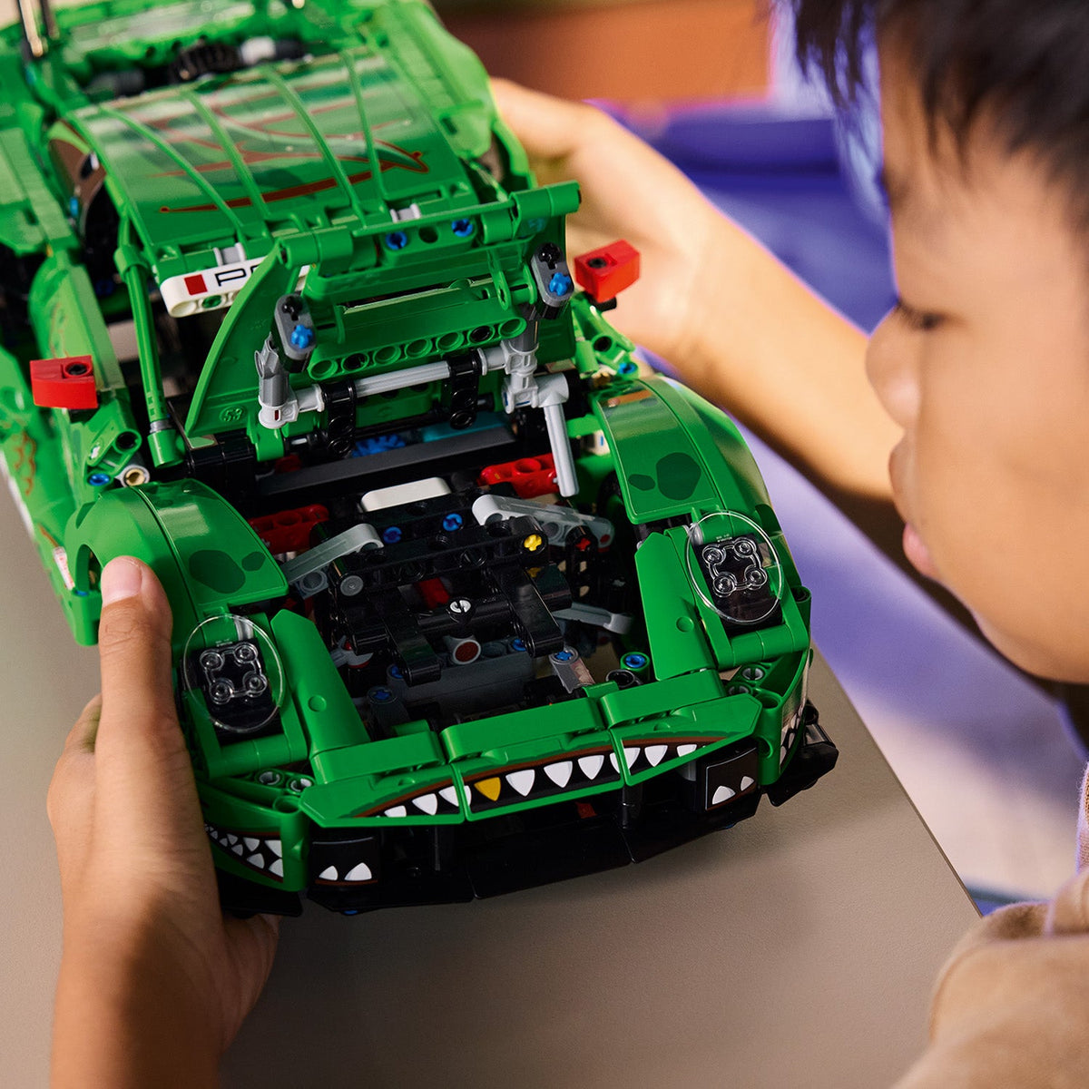 LEGO? Technic Porsche 911 GT3 R REXY AO Racing Car