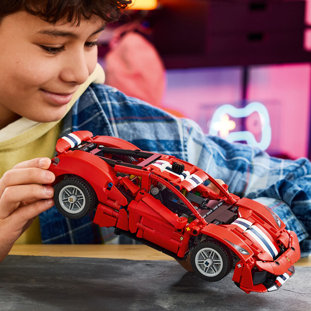 LEGO? Technic Ferrari 488 PISTA Car