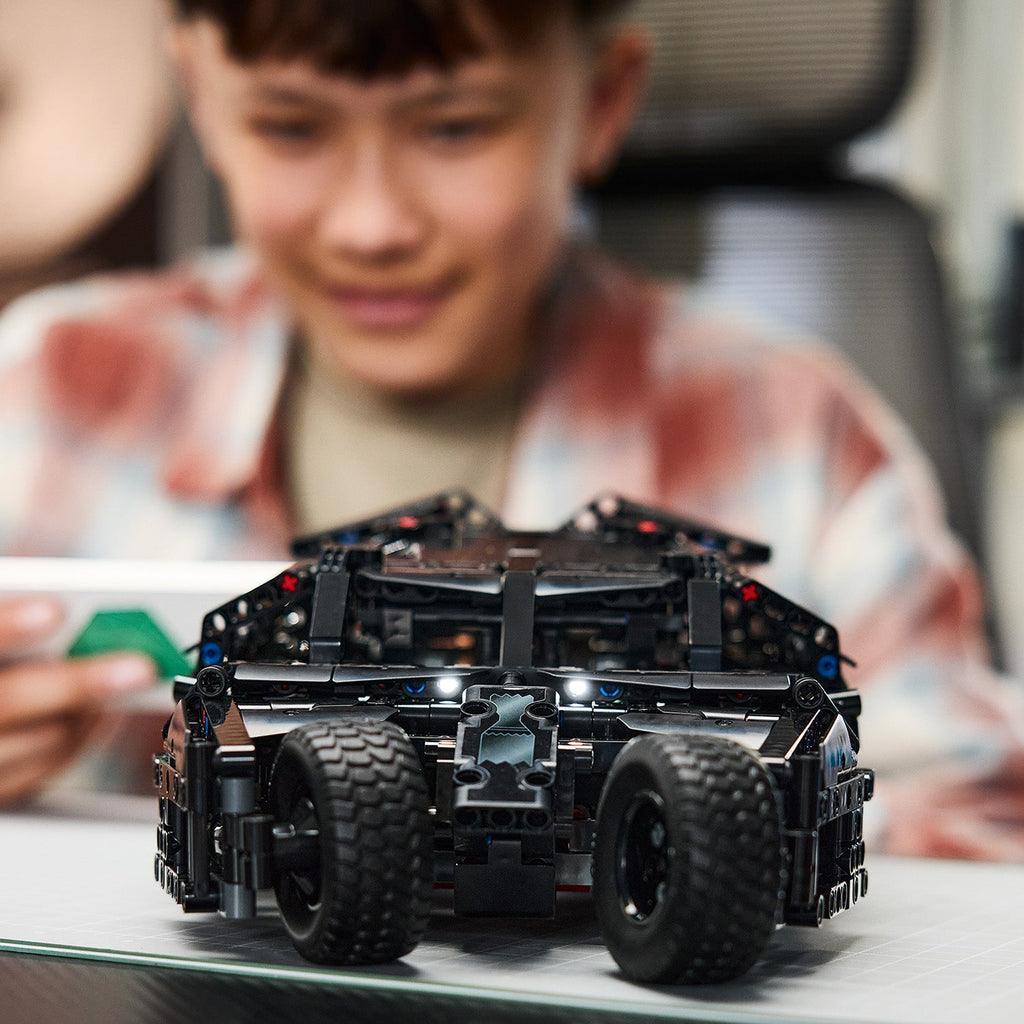 LEGO? Technic Batmobile? Tumbler