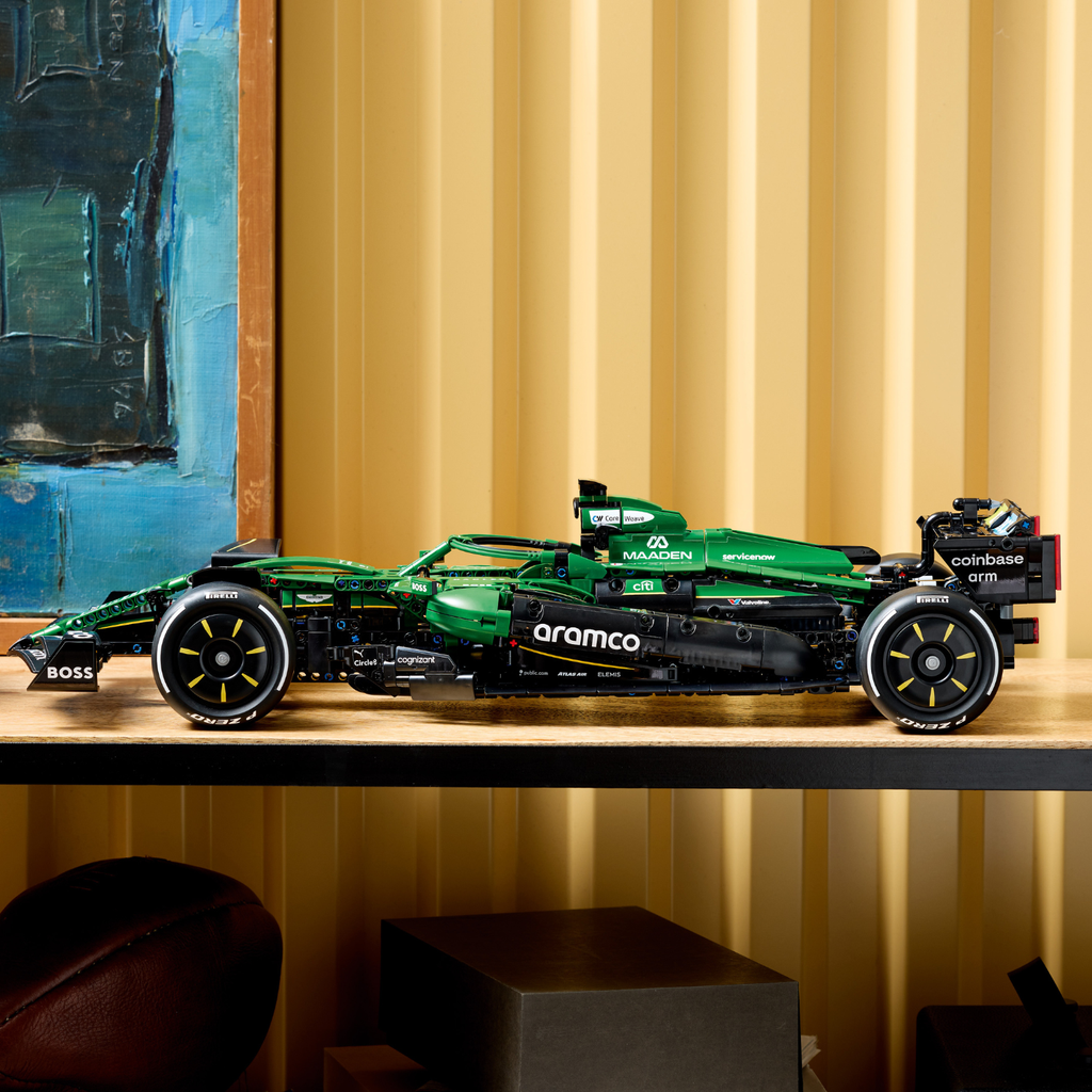 LEGO? Technic Aston Martin Aramco AMR25 F1? Car