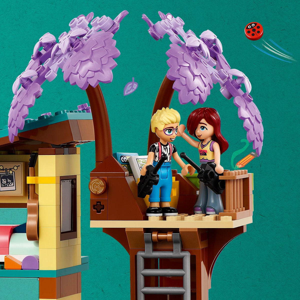 LEGO? Friends? Olly and Paisley's Family Houses