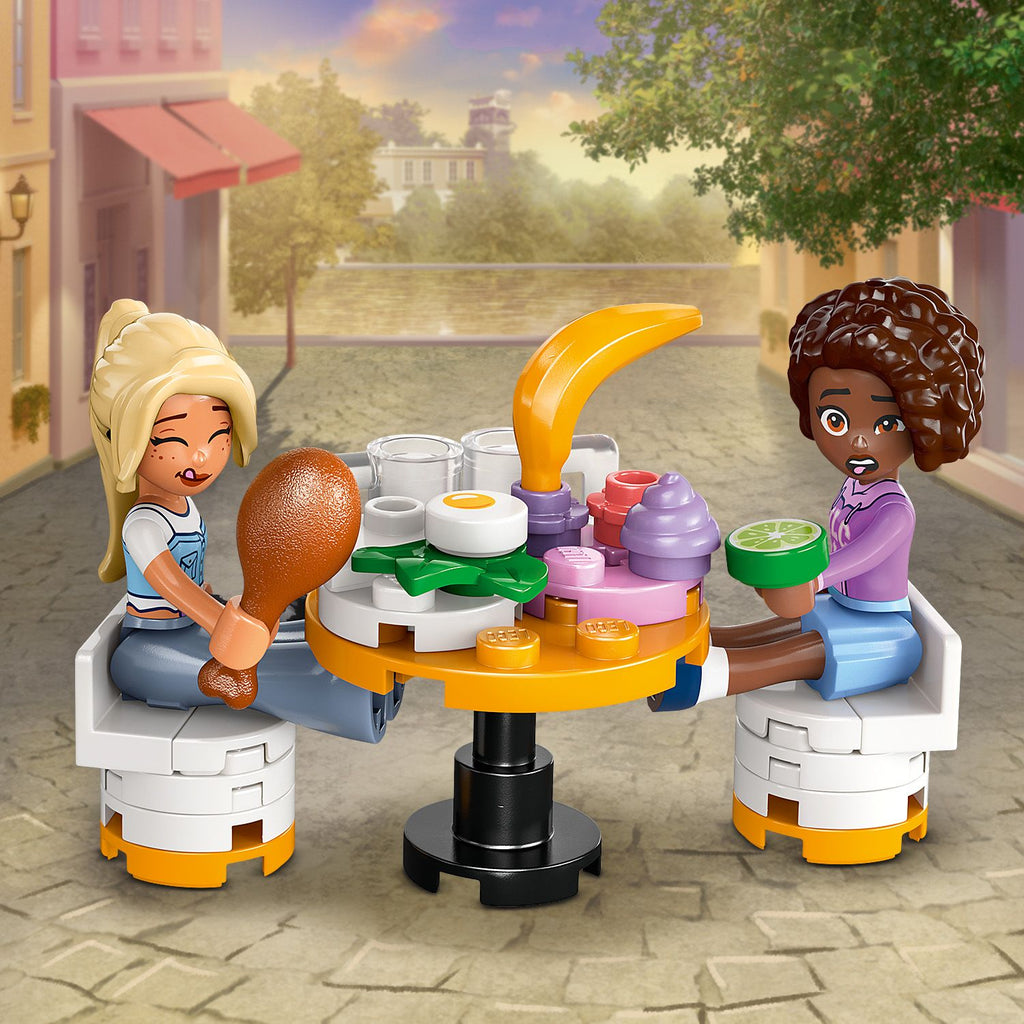 LEGO? Friends? Restaurant and Cooking School