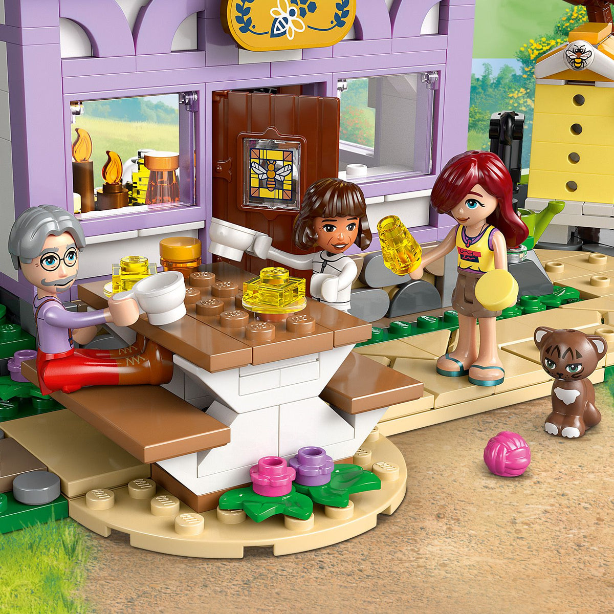 LEGO? Friends Beekeepers' House and Flower Garden