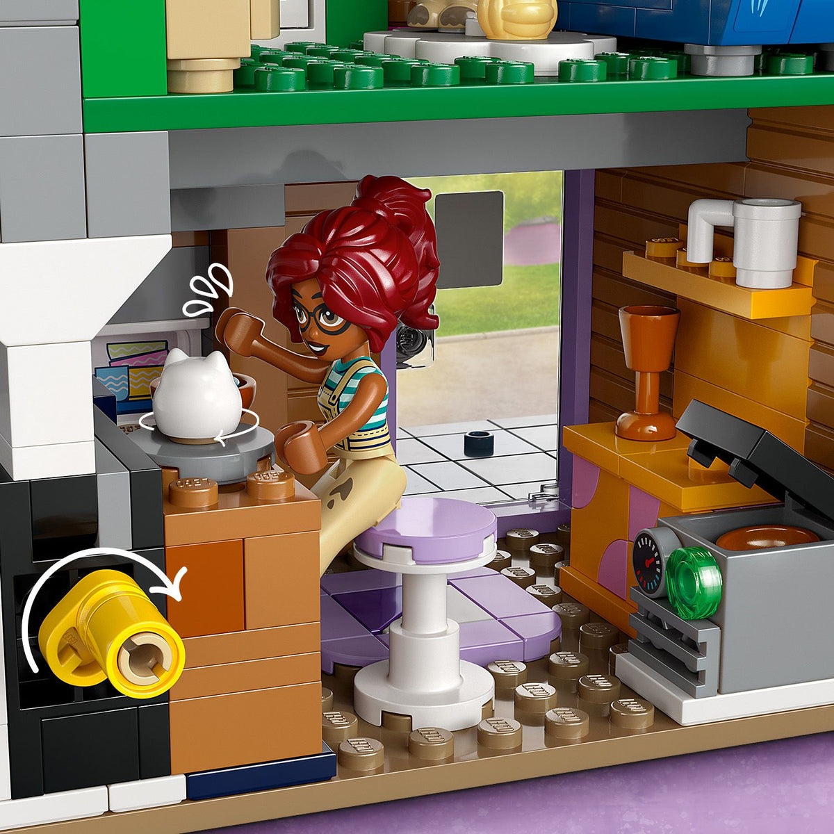 LEGO? Friends? Heartlake City Apartments and Stores