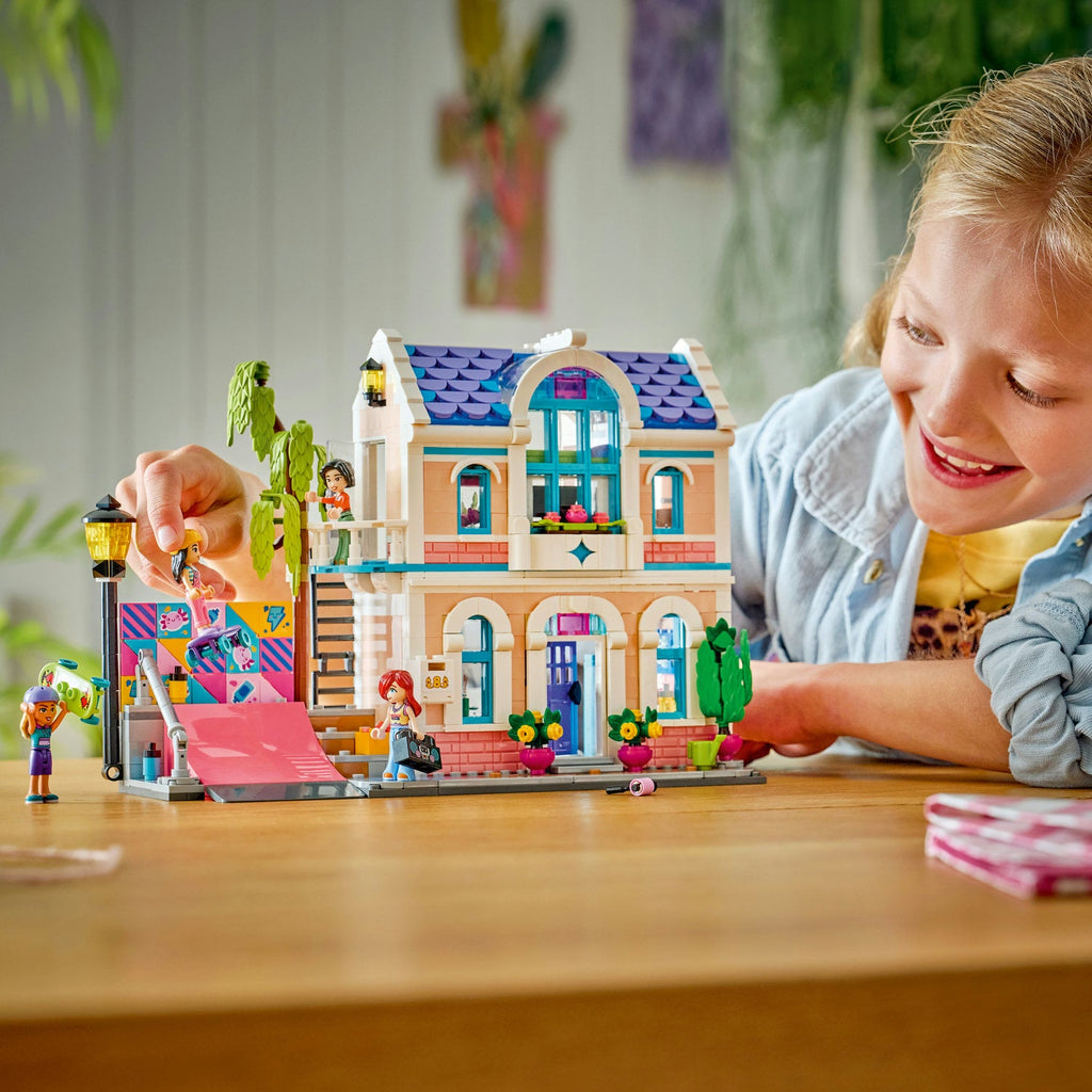 LEGO? Friends Liann's Family House