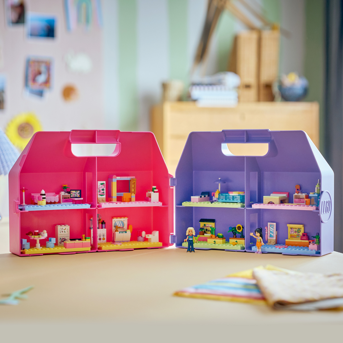LEGO? Friends Creative Dollhouse Suitcase