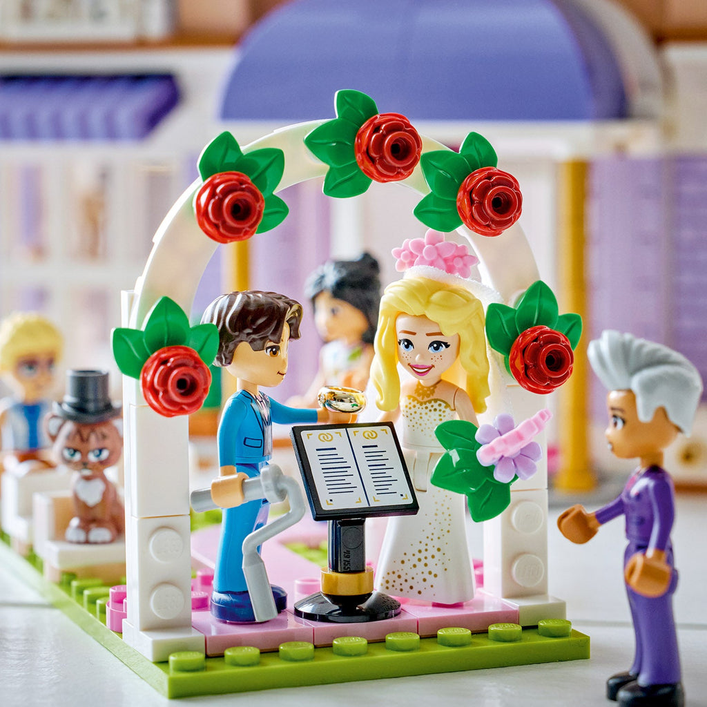 LEGO? Friends Heartlake City Grand Hotel