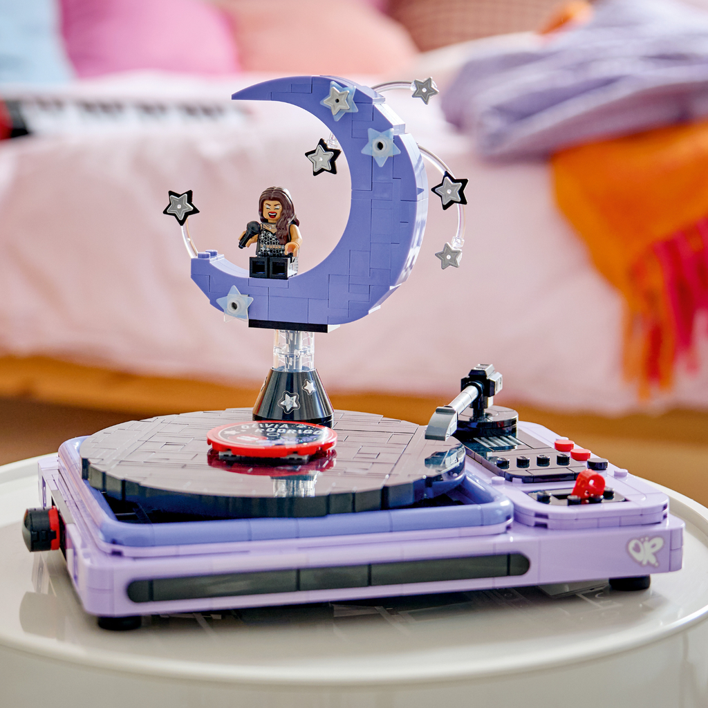 LEGO? Editions Olivia Rodrigo's Concert Moon