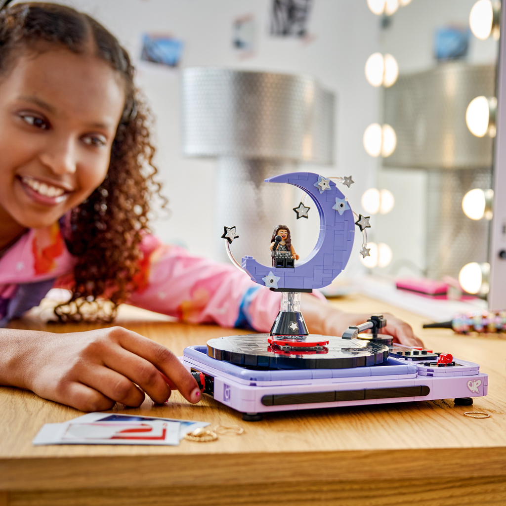 LEGO? Editions Olivia Rodrigo's Concert Moon
