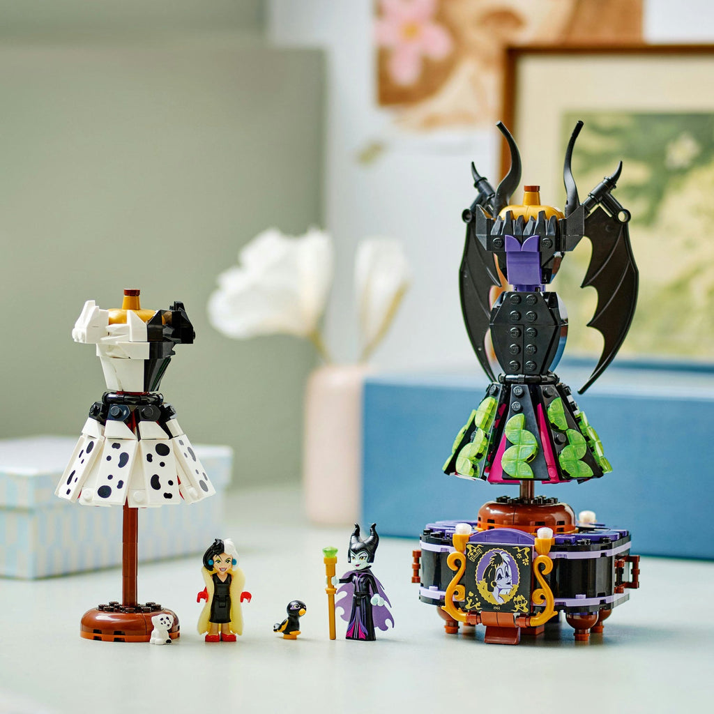 LEGO? | Disney Villains Maleficent's and Cruella De Vil's Dresses