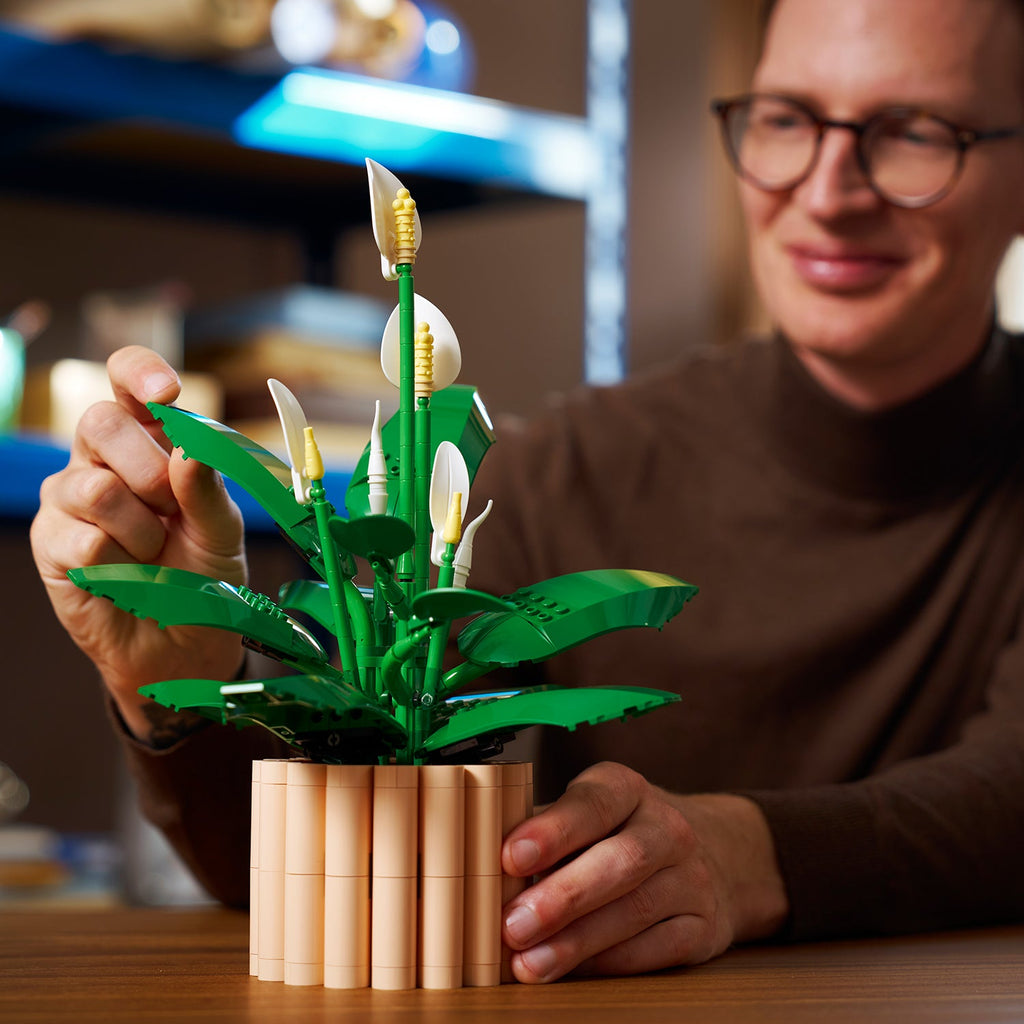 LEGO? Botanicals Peace Lily