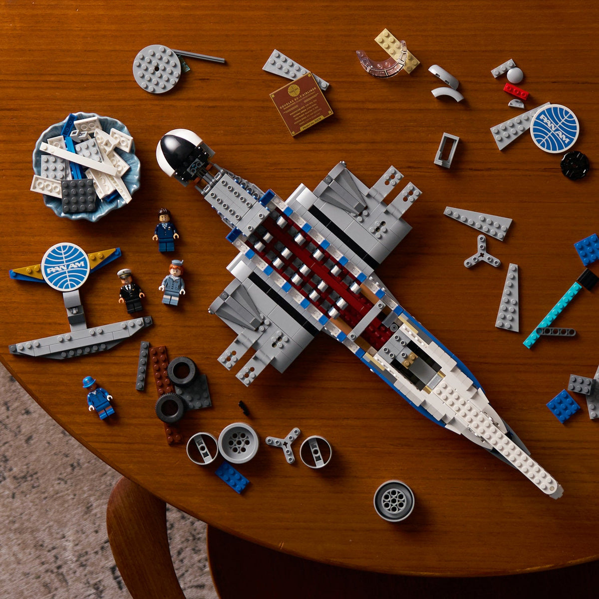 LEGO? Icons Douglas? DC-3? PAN AM? Airliner