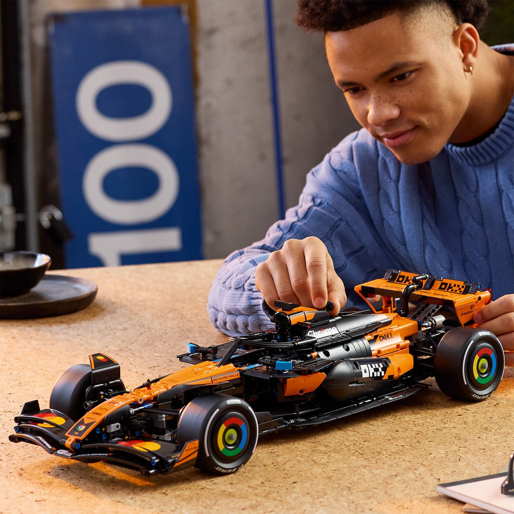 LEGO? Technic McLaren MCL39 F1? Car