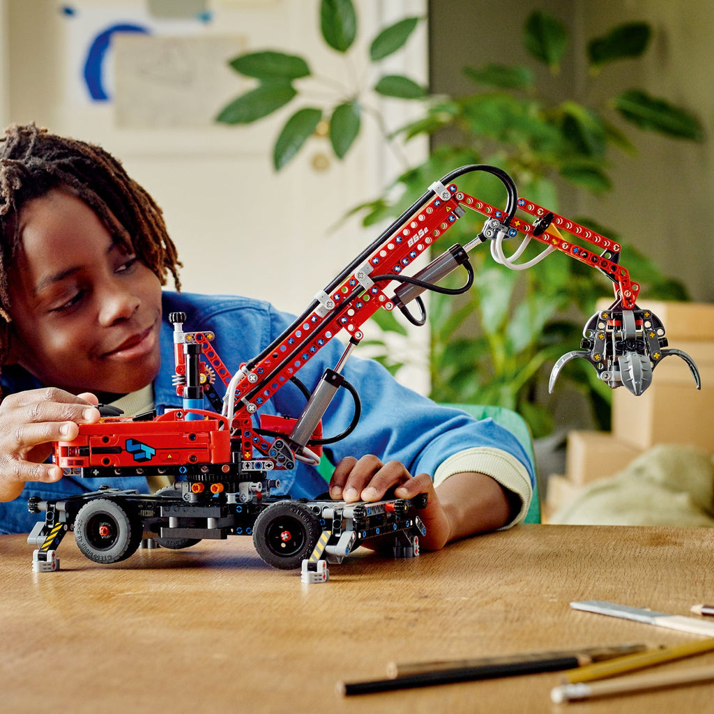 LEGO? Technic Material Handler