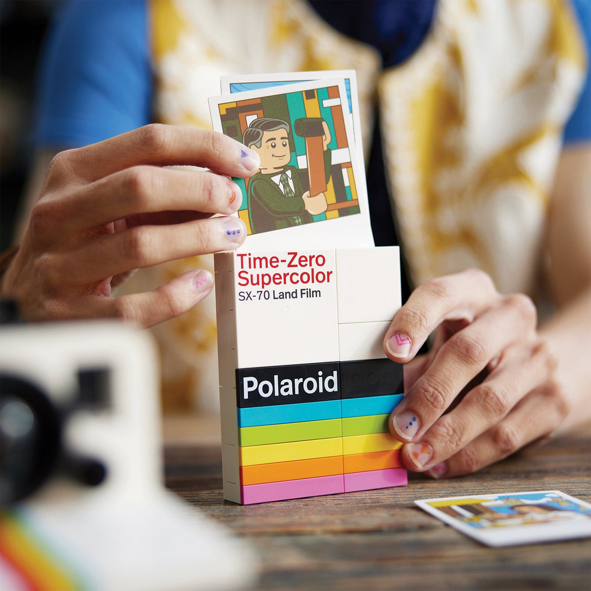 LEGO? Ideas Polaroid OneStep SX-70 Camera