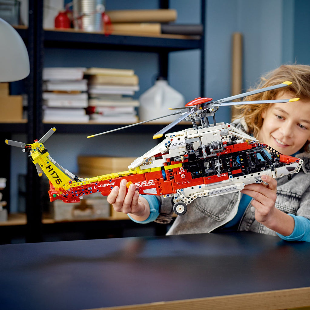 LEGO? Technic Airbus H175 Rescue?Helicopter