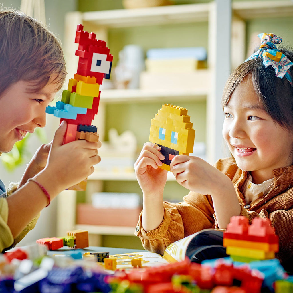 LEGO? Classic Lots of Bricks