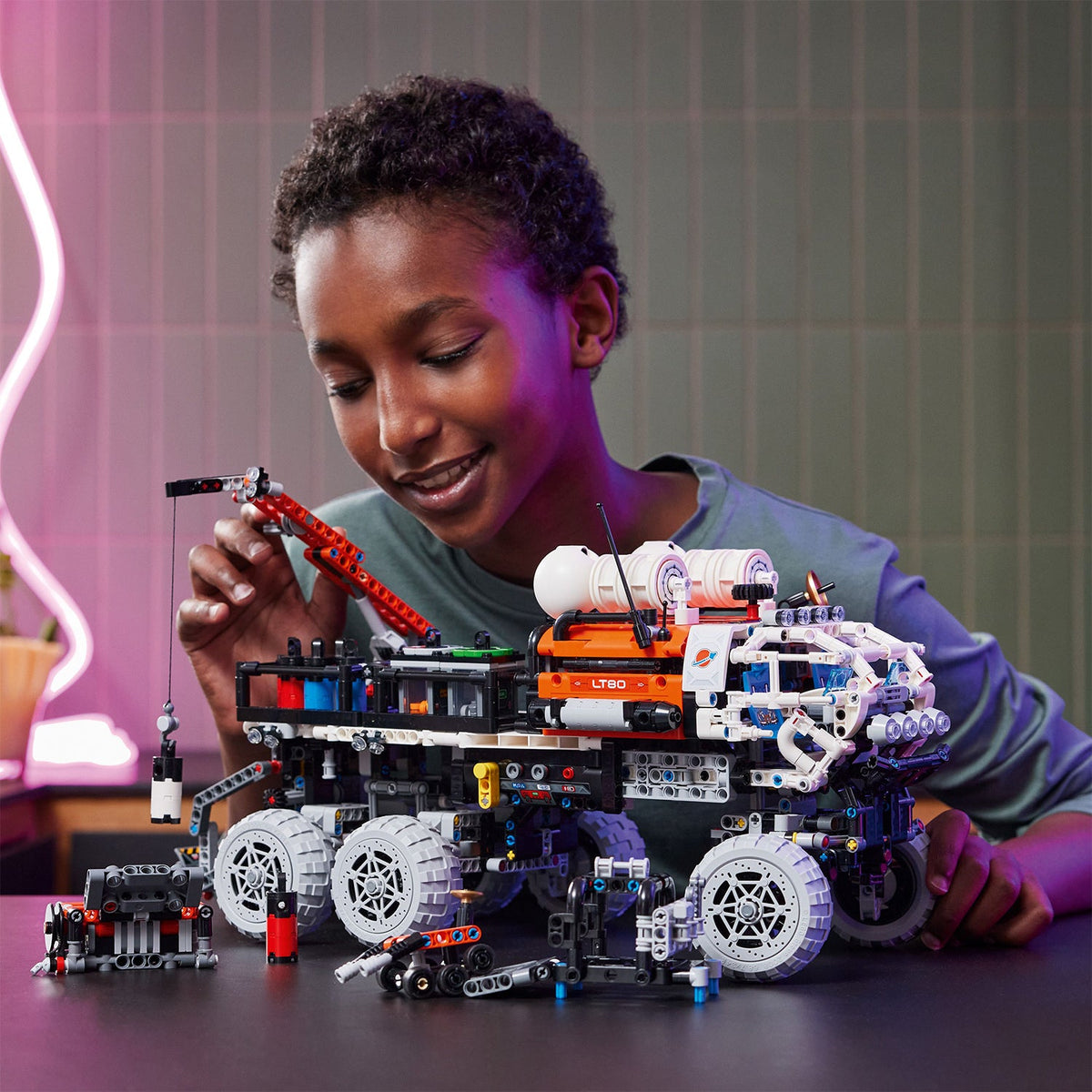 LEGO? Technic Mars Crew Exploration Rover