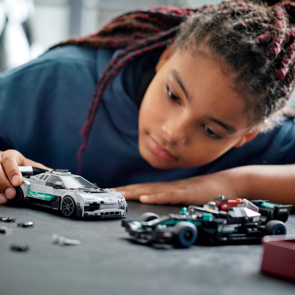 LEGO? Speed Champions Mercedes-AMG F1 W12 E Performance & Mercedes-AMG Project One