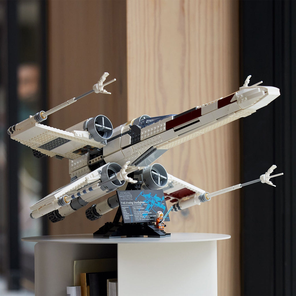 LEGO? Star Wars? X-Wing Starfighter?
